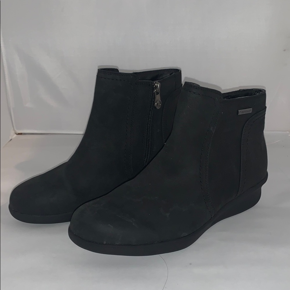 Aravon waterproof Black Ankle Boots thinsulate